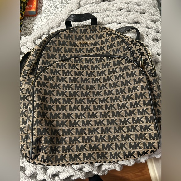 Mk backpack - Picture 1 of 3